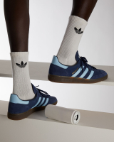 http://antjepeters.com/files/gimgs/th-185_Adidas040632 1-2.jpg